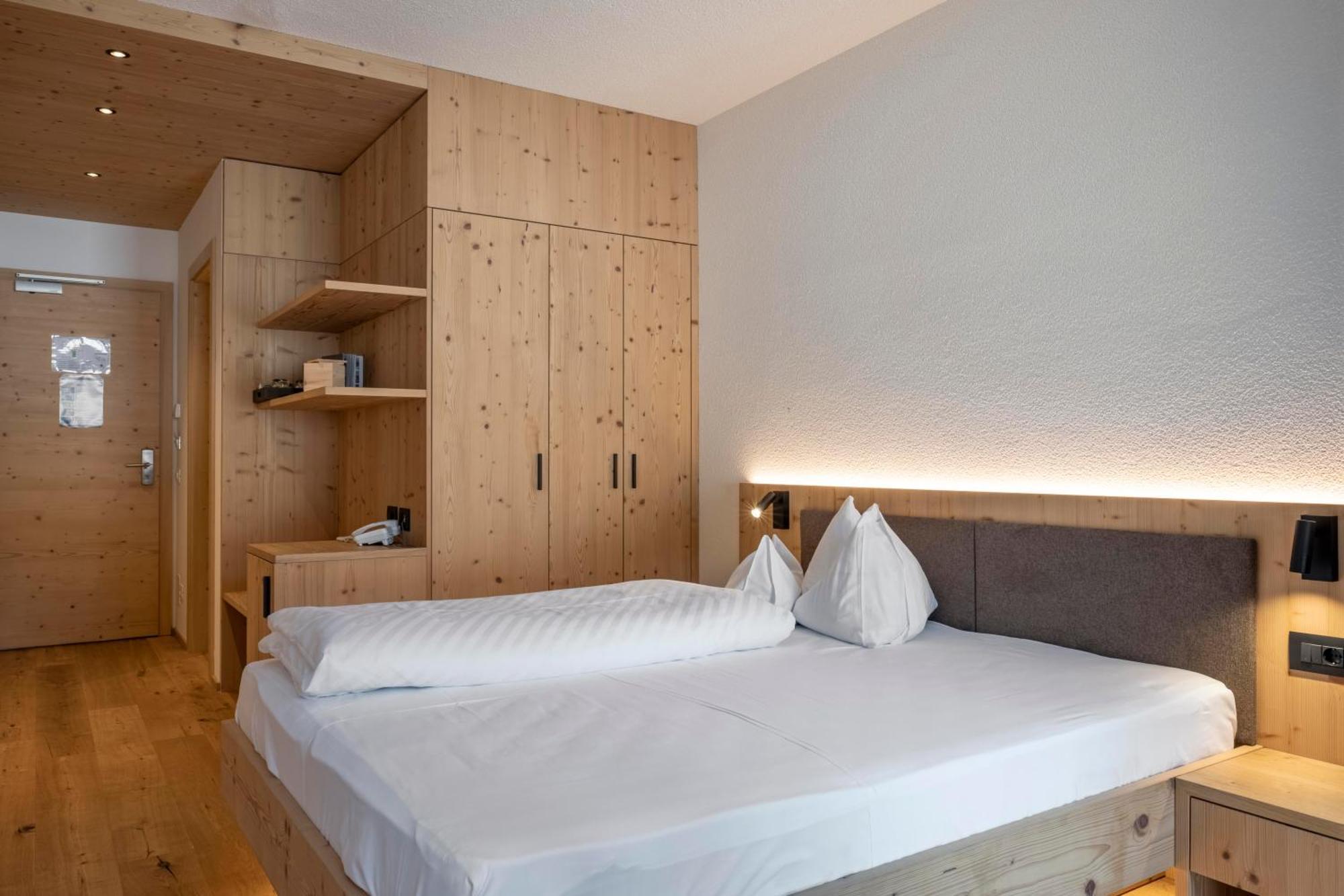 Single Room Balcony