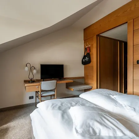 Dominik Alpine City Wellness Hotel Brixen - Adults Only-3